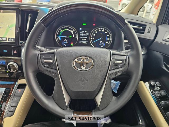Toyota ALPHARD HYBRID 2018-07 8873601-3