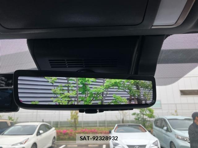 Toyota ALPHARD HYBRID 2023-09 8875616-18