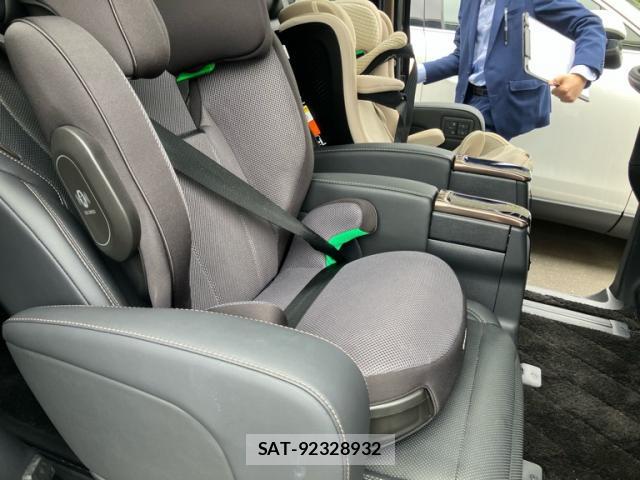 Toyota ALPHARD HYBRID 2023-09 8875616-4