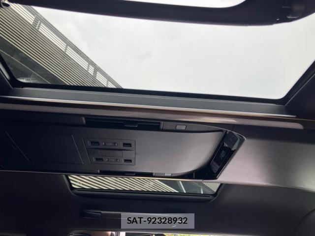 Toyota ALPHARD HYBRID 2023-09 8875616-5