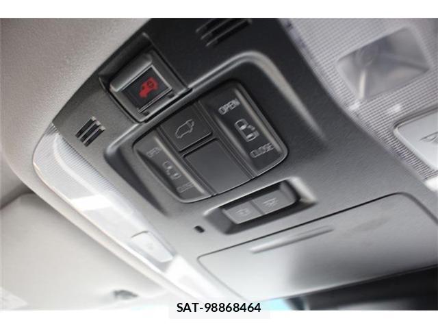 Toyota ALPHARD 2018-08 8874582-8