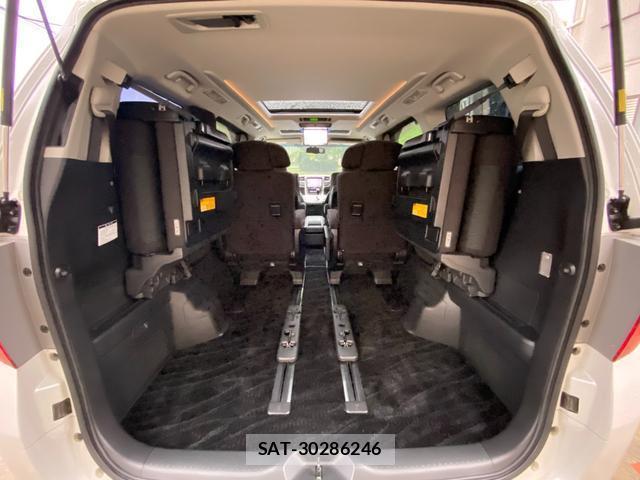 Toyota ALPHARD 2013-10 8875470-17