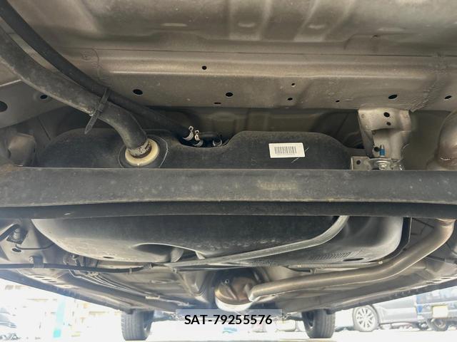 Suzuki ALTO 2015-01 8873217-17