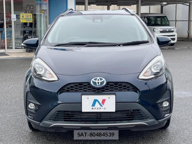 Toyota AQUA 2017-11 8872579-14