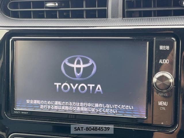 Toyota AQUA 2017-11 8872579-2