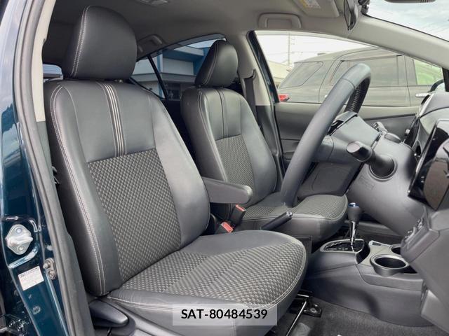 Toyota AQUA 2017-11 8872579-9