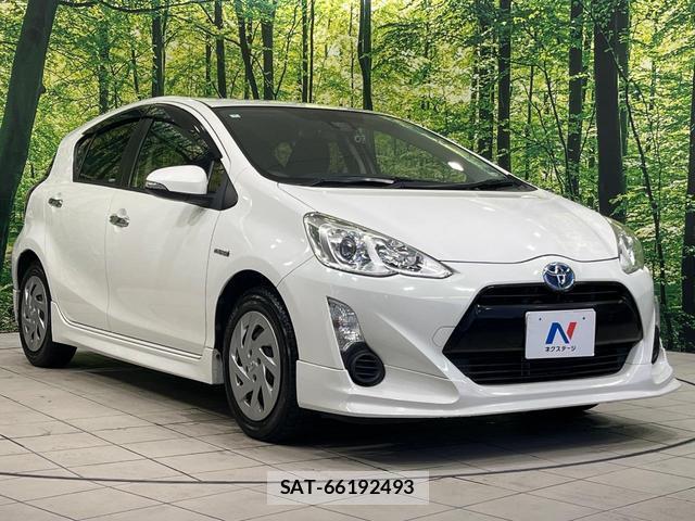 Toyota AQUA 2016-07 8872583-16