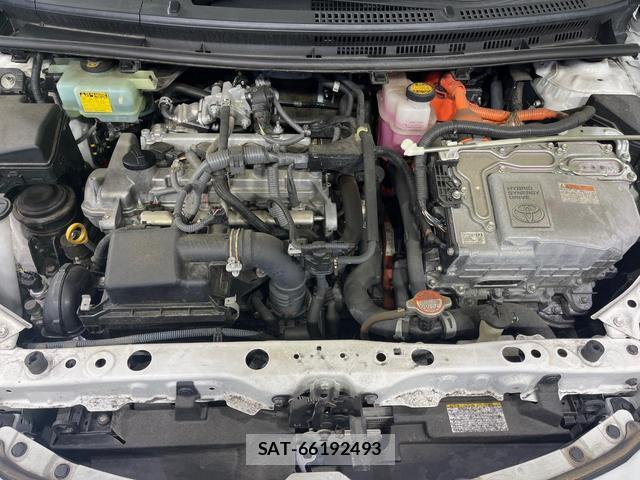 Toyota AQUA 2016-07 8872583-18