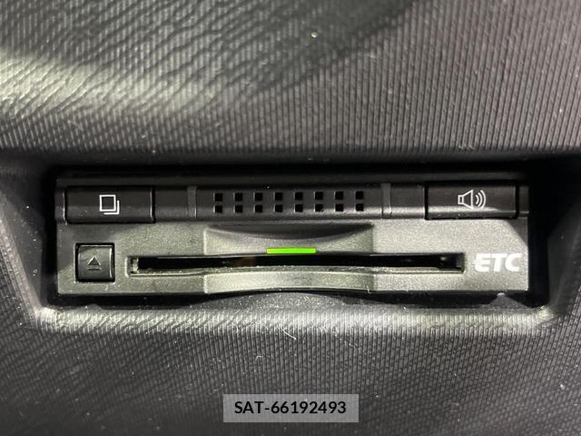 Toyota AQUA 2016-07 8872583-5