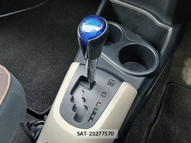 Toyota AQUA 2012-06 8872622-19