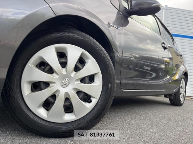 Toyota AQUA 2013-09 8872649-12