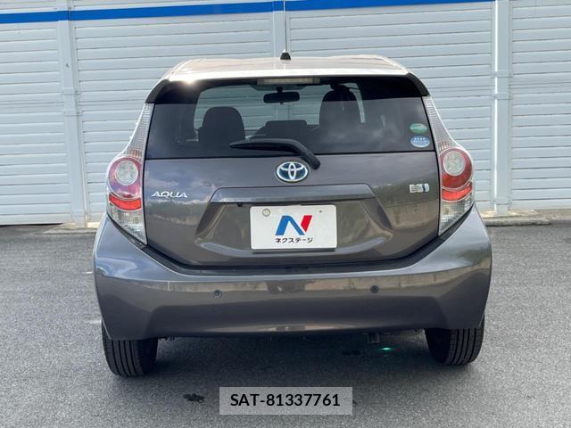 Toyota AQUA 2013-09 8872649-14