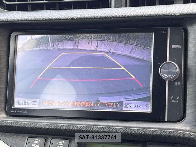 Toyota AQUA 2013-09 8872649-3