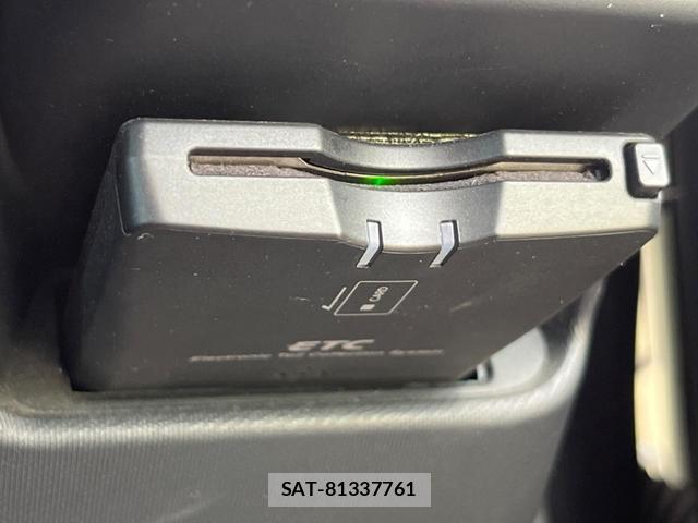 Toyota AQUA 2013-09 8872649-4
