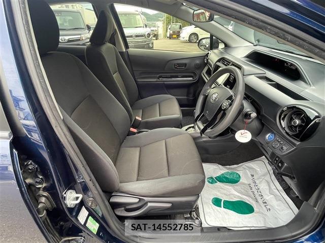 Toyota AQUA 2017-03 8872662-12