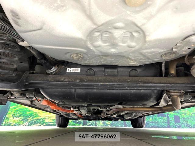 Toyota AQUA 2019-04 8872663-18