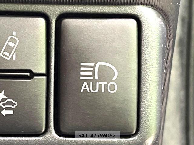 Toyota AQUA 2019-04 8872663-6