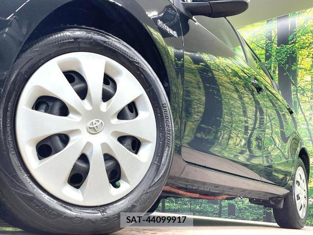 Toyota AQUA 2014-02 8872667-12