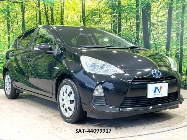 Toyota AQUA 2014-02 8872667-15