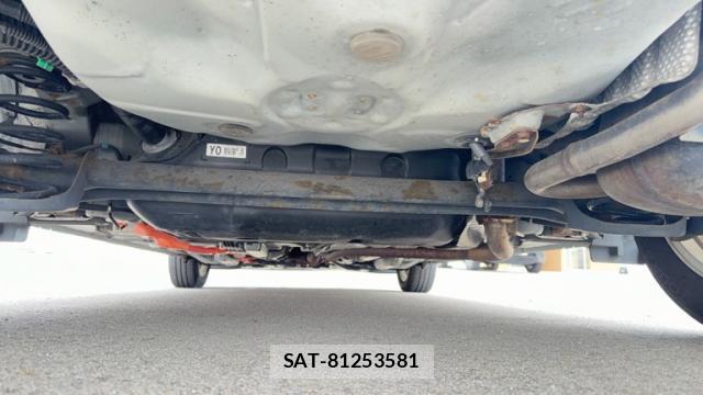 Toyota AQUA 2013-10 8872671-2