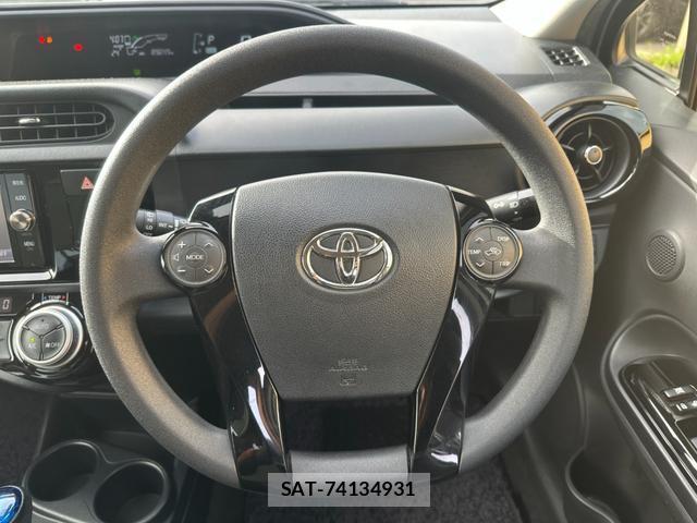 Toyota AQUA 2017-02 8872861-10