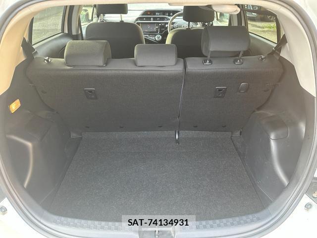 Toyota AQUA 2017-02 8872861-15
