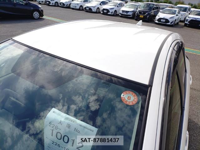 Toyota AQUA 2015-09 8872947-6