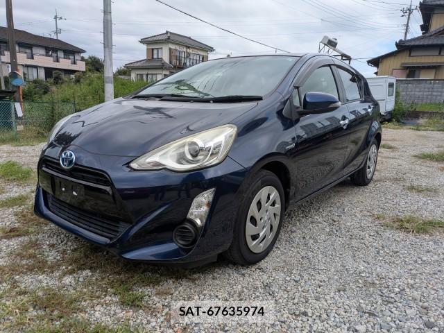 Toyota AQUA 2017-05 8872988-0