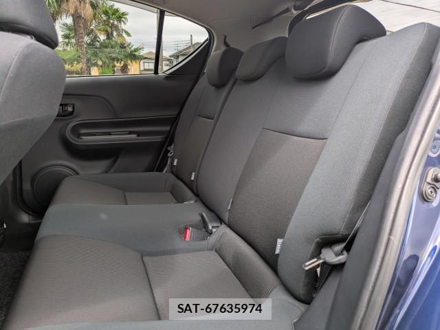 Toyota AQUA 2017-05 8872988-11