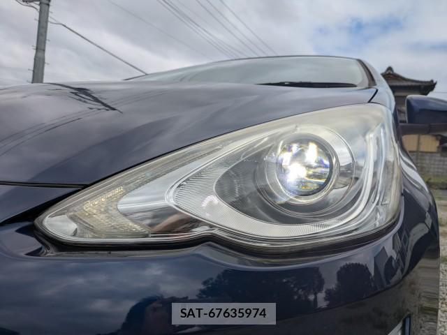 Toyota AQUA 2017-05 8872988-14