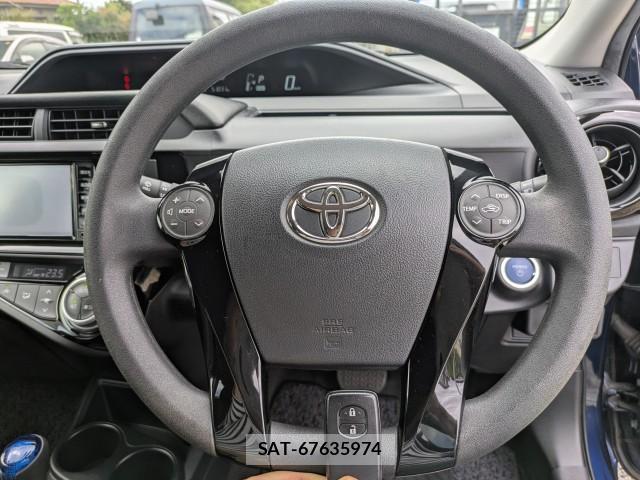 Toyota AQUA 2017-05 8872988-9