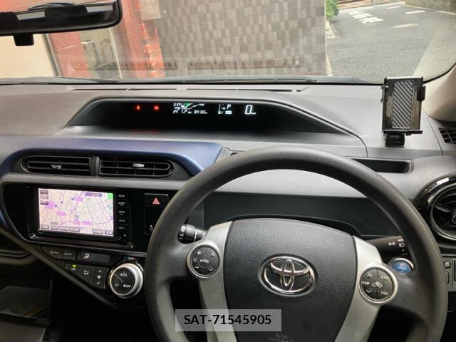 Toyota AQUA 2016-07 8873076-10