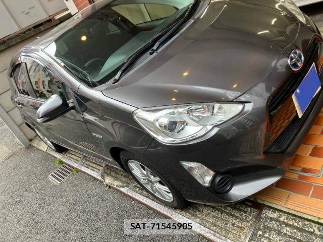 Toyota AQUA 2016-07 8873076-2