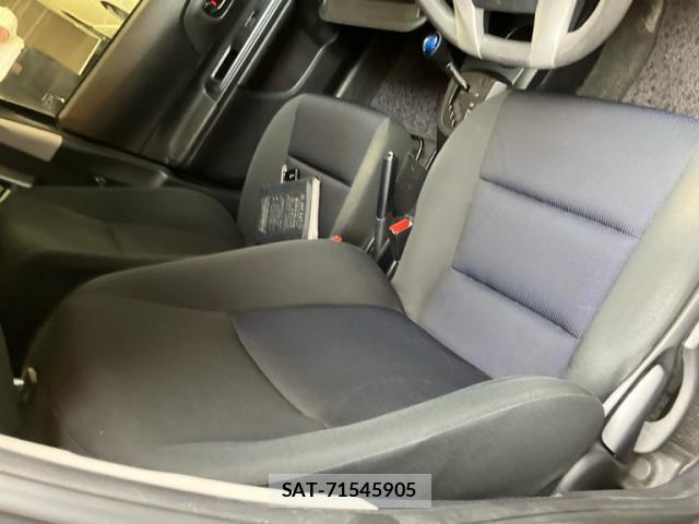 Toyota AQUA 2016-07 8873076-7