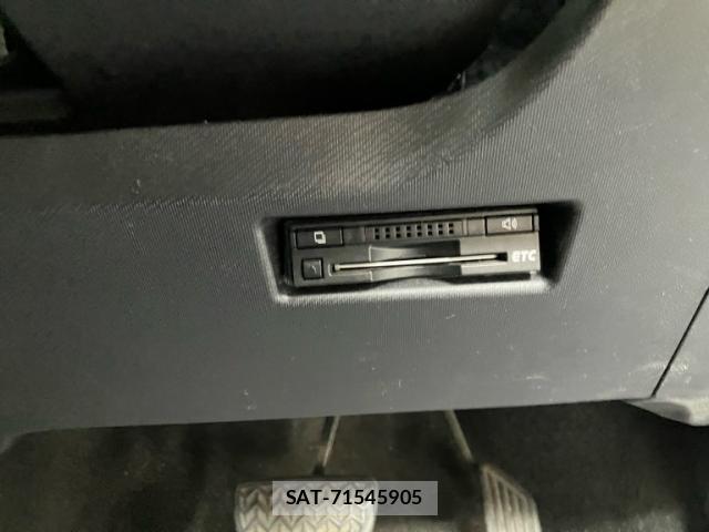 Toyota AQUA 2016-07 8873076-9