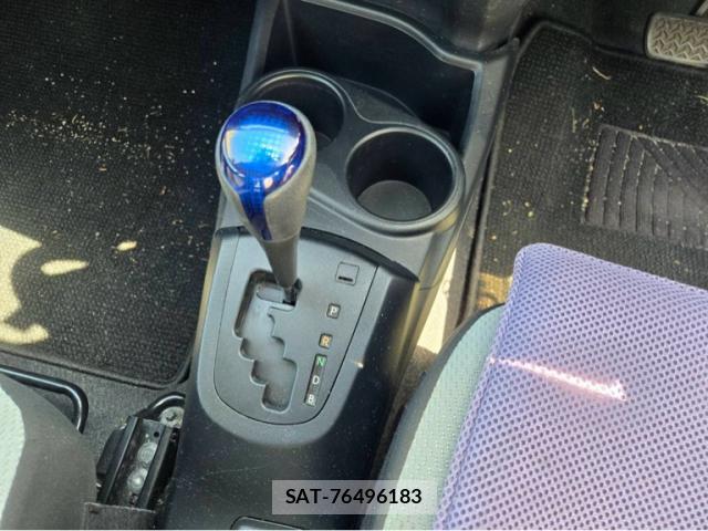 Toyota AQUA 2017-10 8873080-10