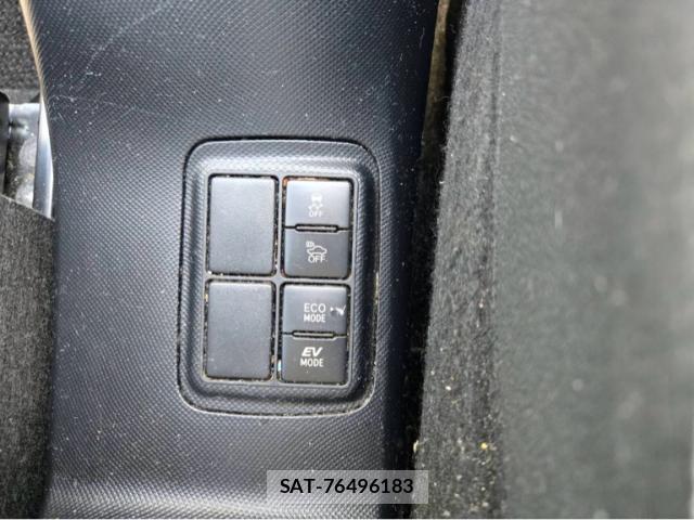Toyota AQUA 2017-10 8873080-11