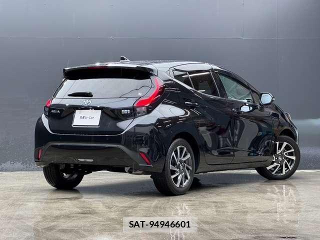 Toyota AQUA 2023-02 8873129-1
