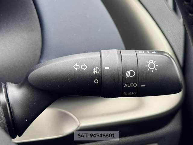 Toyota AQUA 2023-02 8873129-17