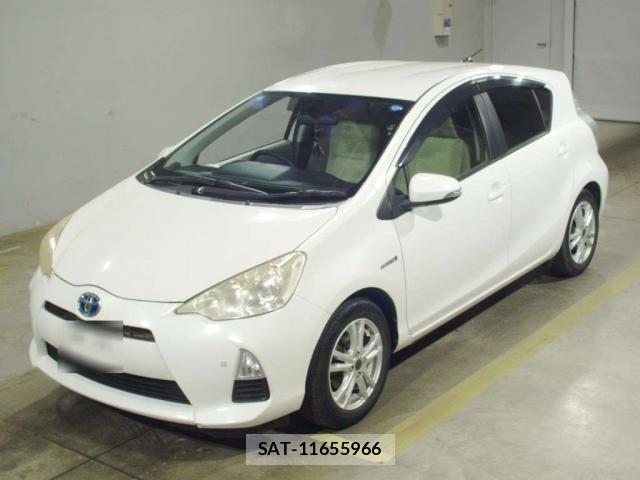 Toyota AQUA 2012-03 8873137-0
