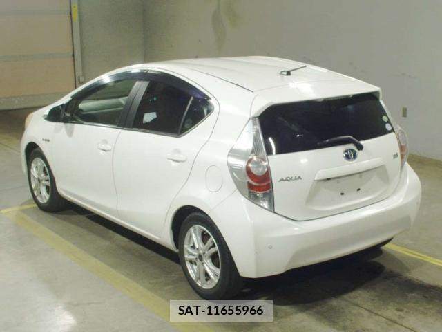 Toyota AQUA 2012-03 8873137-1
