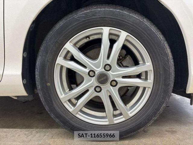 Toyota AQUA 2012-03 8873137-4