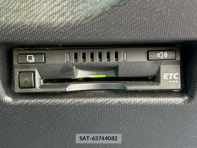 Toyota AQUA 2017-10 8873213-5