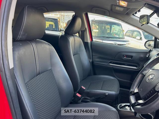 Toyota AQUA 2017-10 8873213-7
