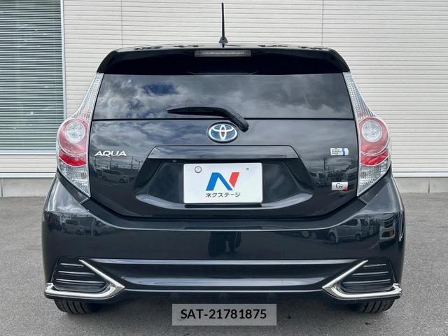 Toyota AQUA 2014-11 8873214-14