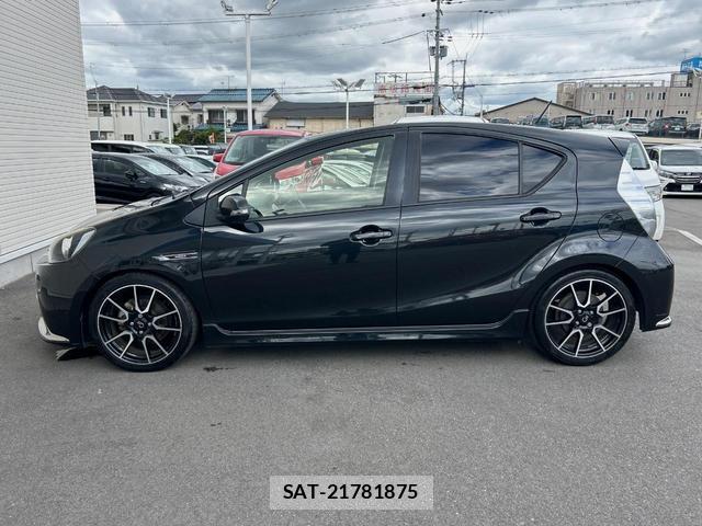 Toyota AQUA 2014-11 8873214-15