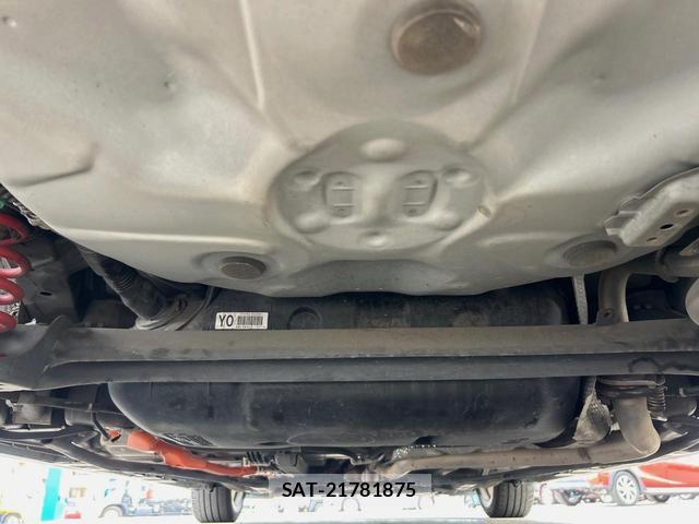Toyota AQUA 2014-11 8873214-18