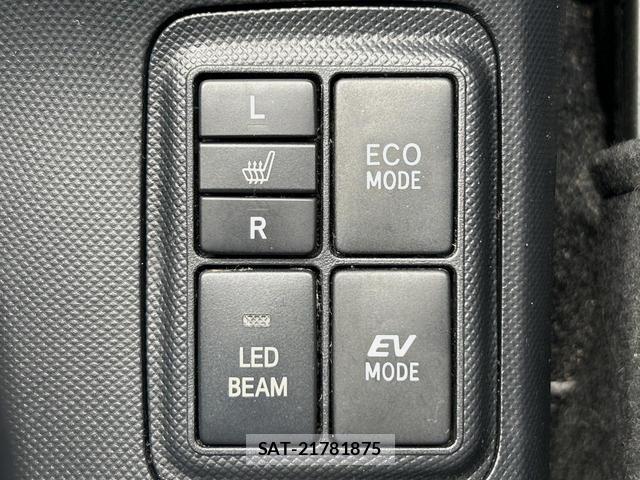 Toyota AQUA 2014-11 8873214-5