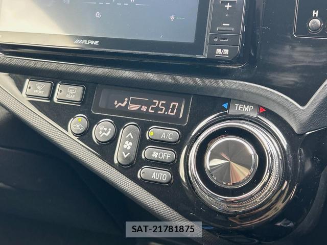 Toyota AQUA 2014-11 8873214-6