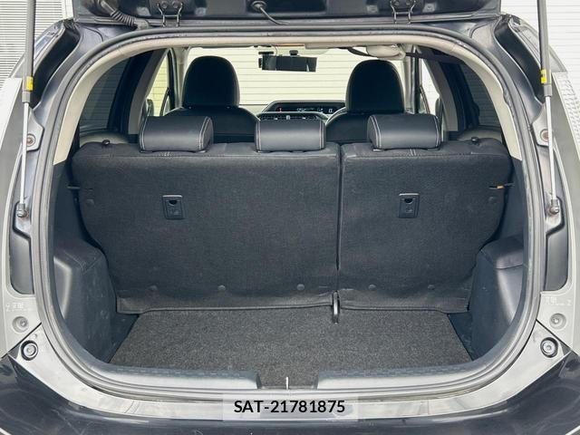 Toyota AQUA 2014-11 8873214-9